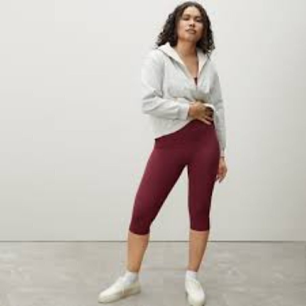 Everlane‎ "The Preform Cropped Legging"  Dark Red Size XS